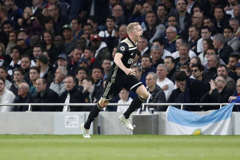 VandeBeek_Spurs1200