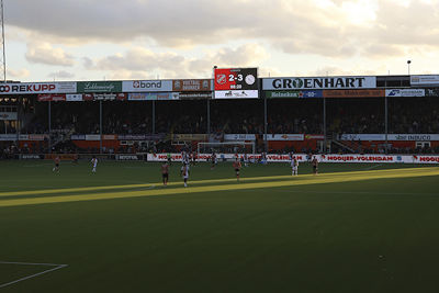 Ajax maakt het weer onnodig spannend. Zucht... © De Brouwer