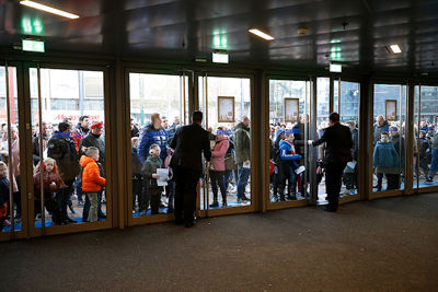 Gooi die deuren maar open! © De Brouwer