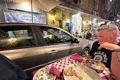 Gelukkig is er altijd nog pizza. Ciao! © De Brouwer