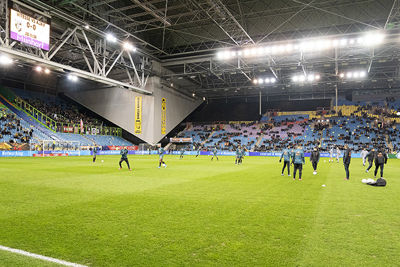 Slechts tweederde uitvak dit keer, maar de Gelredome is zelfs gewend aan halfvol. © Pro Shots