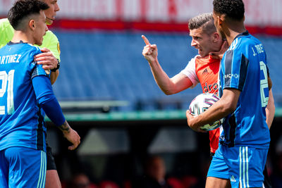 Het wordt uiteindelijk een zielloze klassieker. Zelfs de opstootjes waren aan de matte kant. © Pro Shots