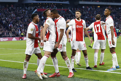 Rico vs. Saddik? Nee joh, Tadic vs. Haller! © De Brouwer