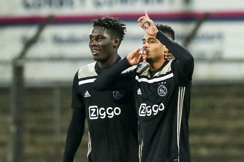 JongAjaxTelstar