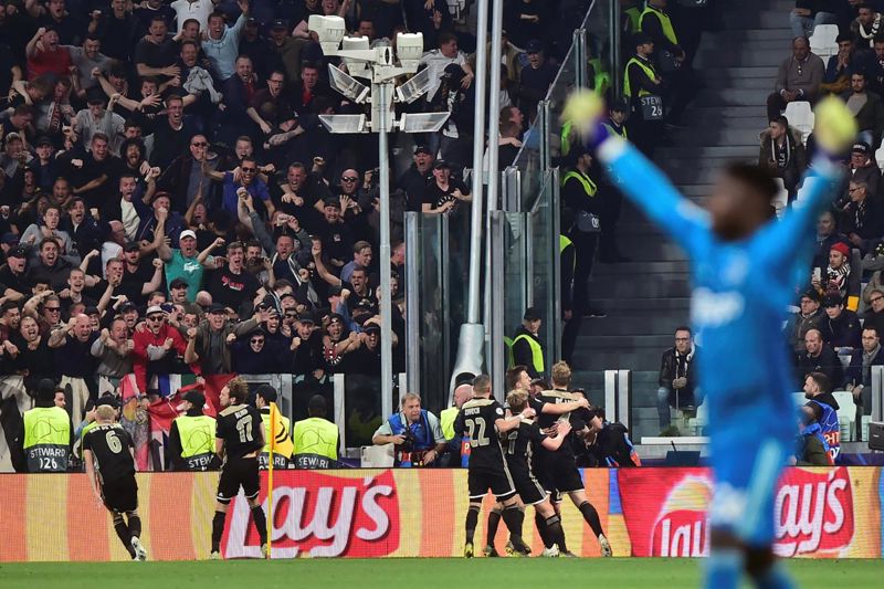 onvoorspelbaarajaxclcar