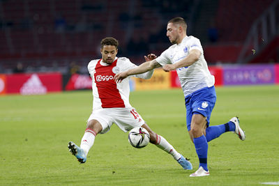 Rensch oogt dynamisch als vervanger van Mazraoui. © De Brouwer
