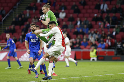 Bij FC Twente staat het jongere broertje van Pasveer onder de lat. © De Brouwer