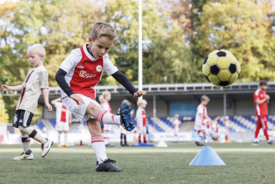 Ook hier wordt de bal goed geraakt hoor. © Pro Shots