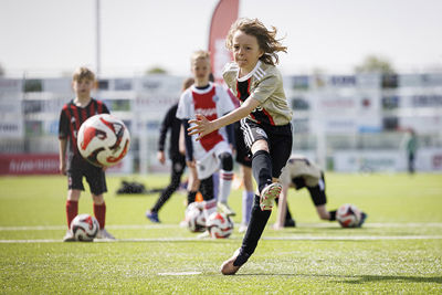 Ook in Genemuiden gaan we heerlijk voetballen! © Pro Shots