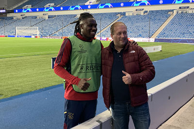 Bassey komt in Glasgow veel bekenden tegen. © Ajax Life
