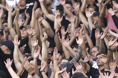 Voor wie? VOOR AJAX AMSTERDAM! © De Brouwer