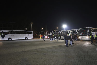 Alle bussen keurig gestald. Tot straks! © De Brouwer