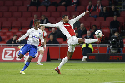 Go Go Gadget leg! © De Brouwer