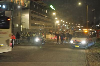 Aankomst bij de Grolsch Veste. Wat gaat de avond brengen? © Ajax Life