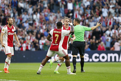 Daar is het 2-0! Taylor schiet op aangeven van Tadic binnen. © De Brouwer