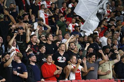 ‘Voor wie? Voor Ajax Amsterdam!’ © De Brouwer