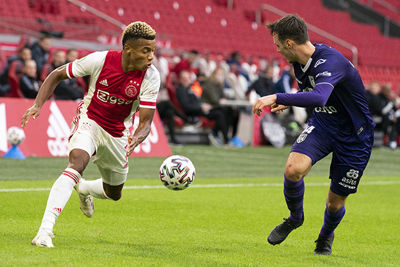 Neres pegelt trouwens ook niet alleen maar raak, lekker bezig! © Pro Shots