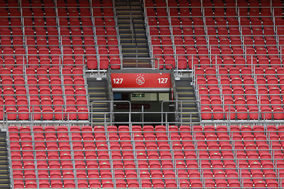 Rood. Veel te rood... © De Brouwer
