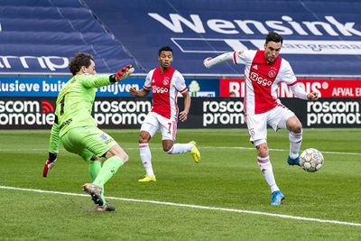 Daar duikt de kleine Tagliafico plots op en hij verdubbelt de score! © Pro Shots