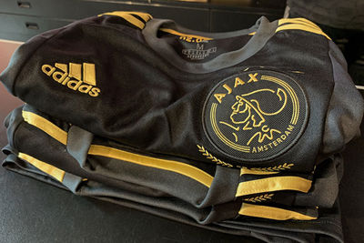Er is een gelimiteerde oplage, maar meer dan dit stapeltje. © Ajax Life