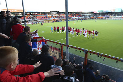 Bedankjes over en weer. © De Brouwer