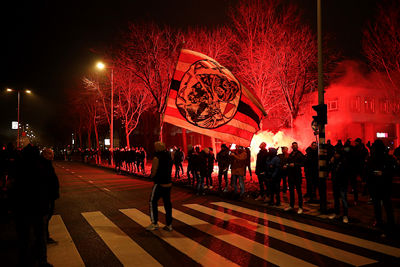 Heel tof om te zien dat supporters contact zoeken met de spelers! © De Brouwer