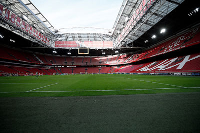 En resteert er dus ook leegte op de tribunes... © De Brouwer