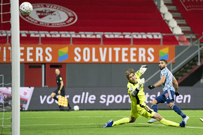 Zo zeg, die zit er lekker in, prachtige treffer van Labyad! © Pro Shots