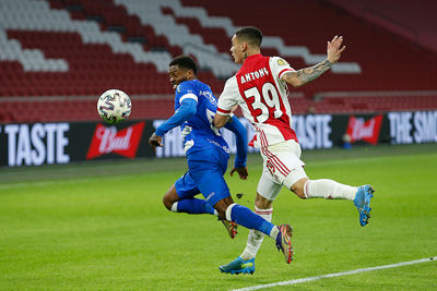 Jammer dat Antony net tegenover de beste PEC-verdediger staat, want anders... © De Brouwer