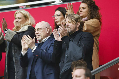 Mislintat werd ook al snel gespot op de tribune. © Pro Shots